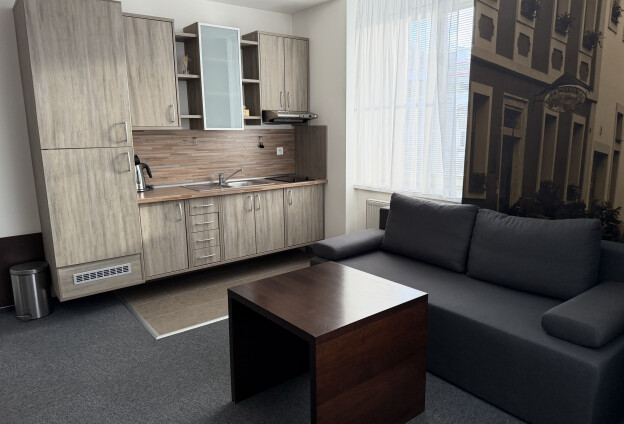 Dvoulůžkový apartmán s oddělenou ložnicí